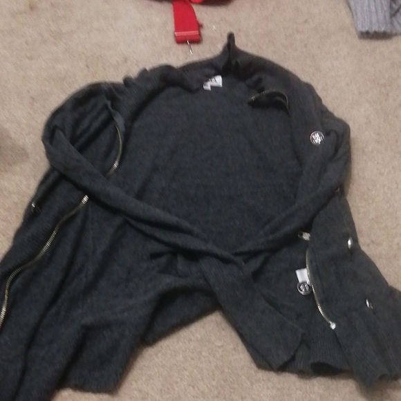 Cardigan - Picture 1 of 1